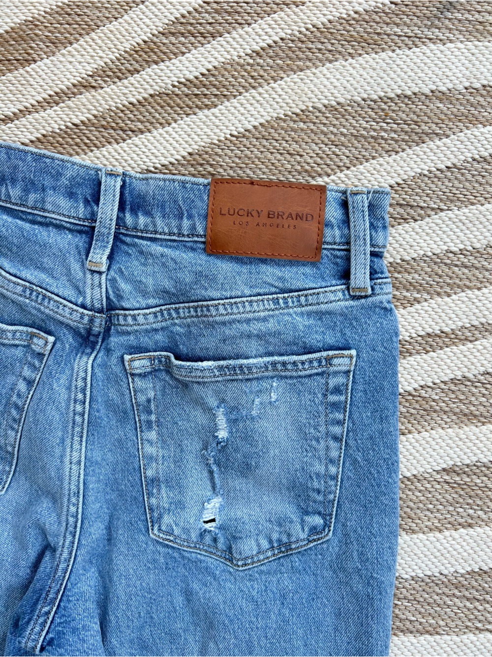 Lucky Brand Light Blue Straight Leg Jeans - Picture 9 of 9